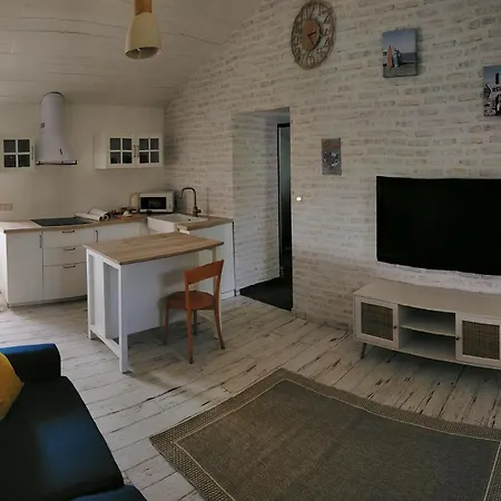 Le Petit Logement De La Postiere La Garnache Exterior foto
